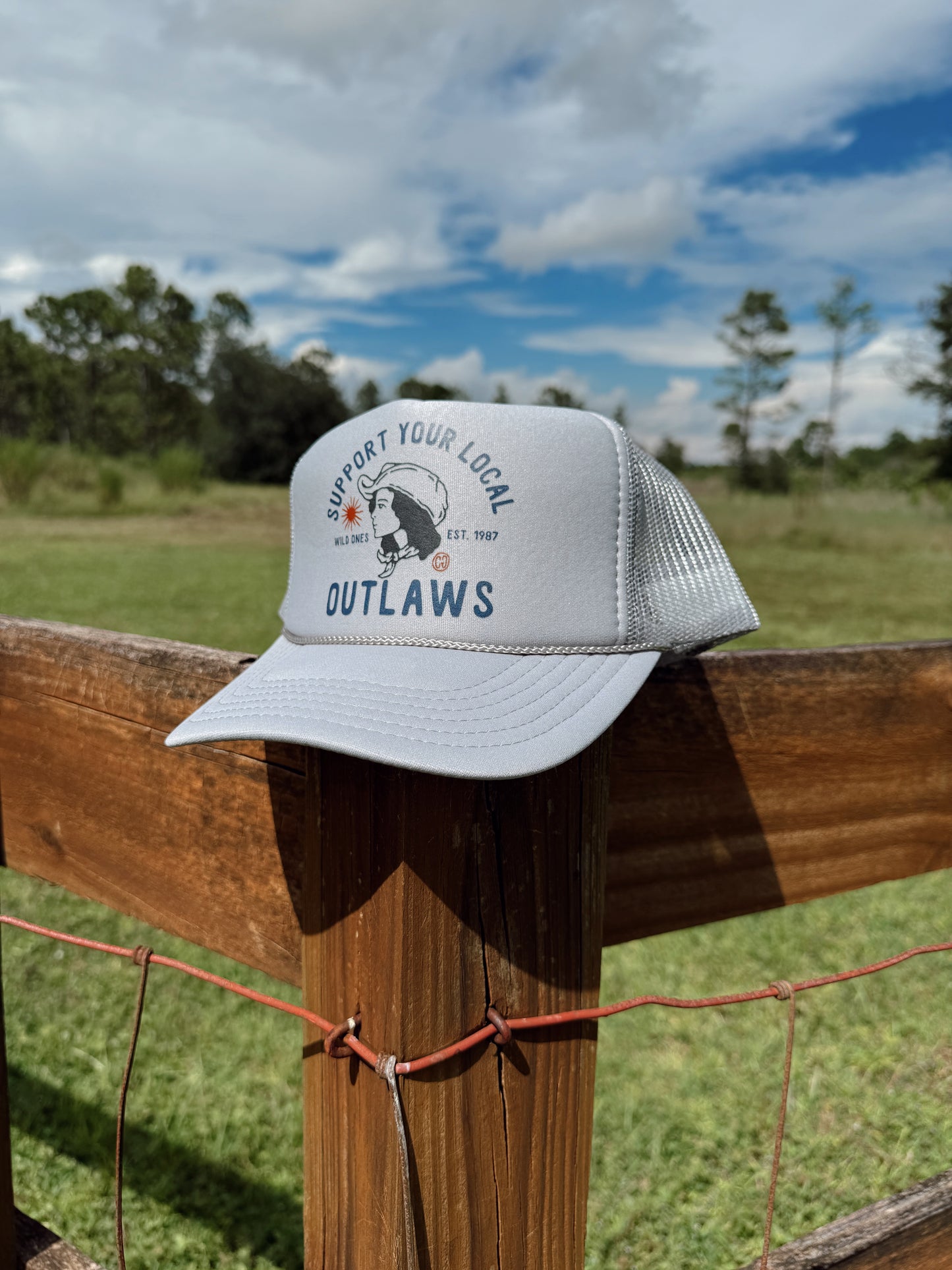 LOCAL OUTLAWS TRUCKER HAT