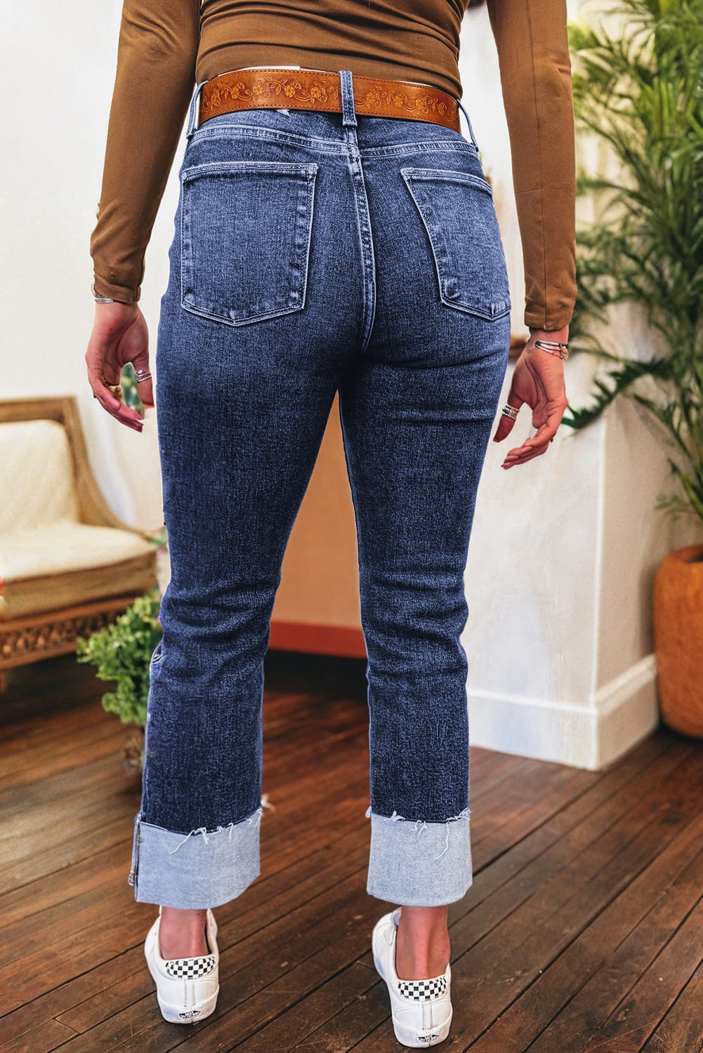 CUFFED STRAIGHT JEANS