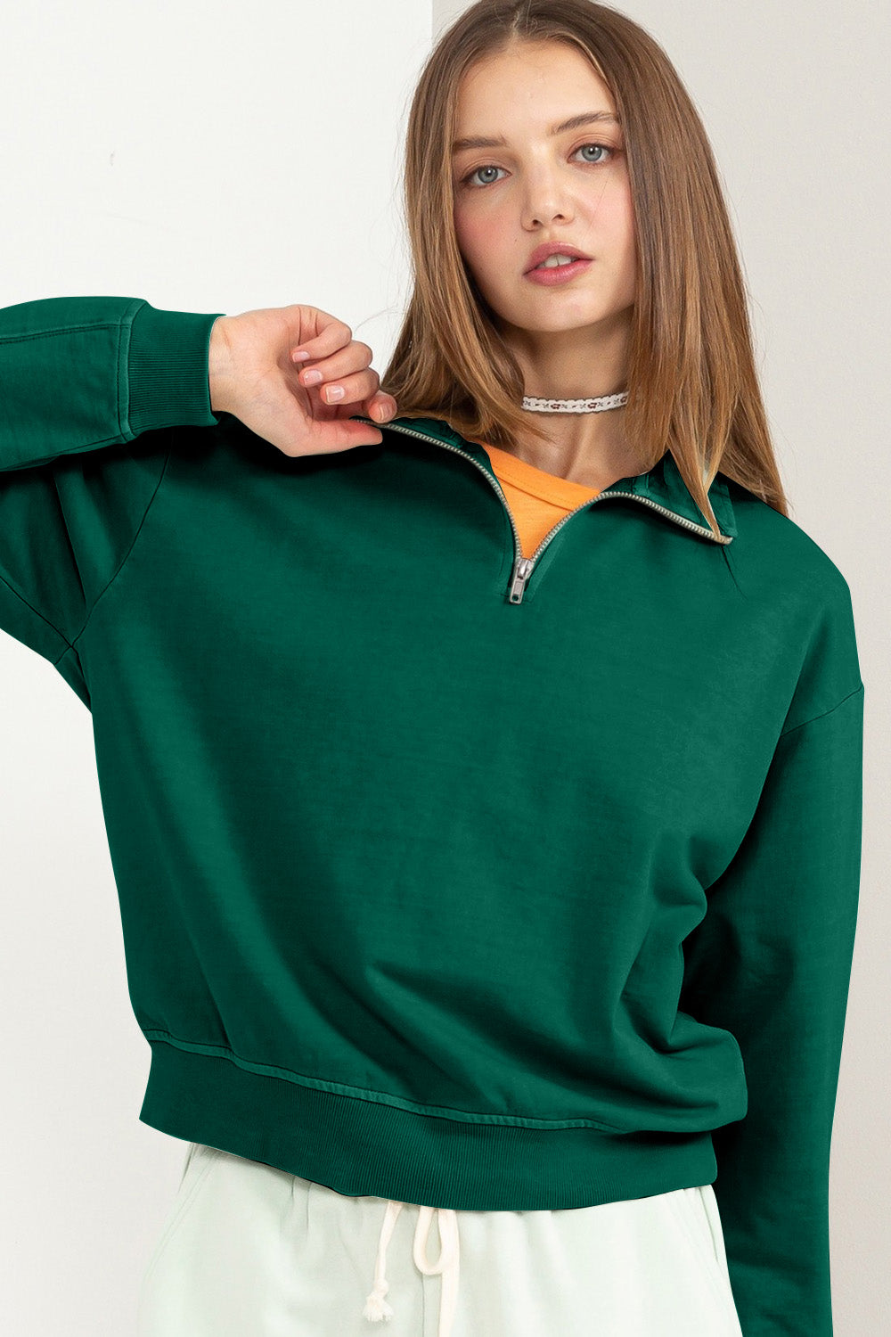 THE OLIVE SWEATSHIRT