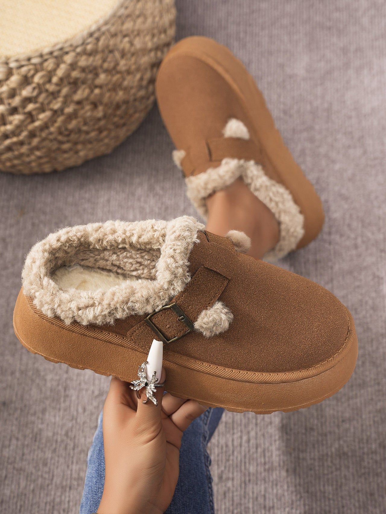 FUZZY BUCKLE PLATFORM SLIPPERS