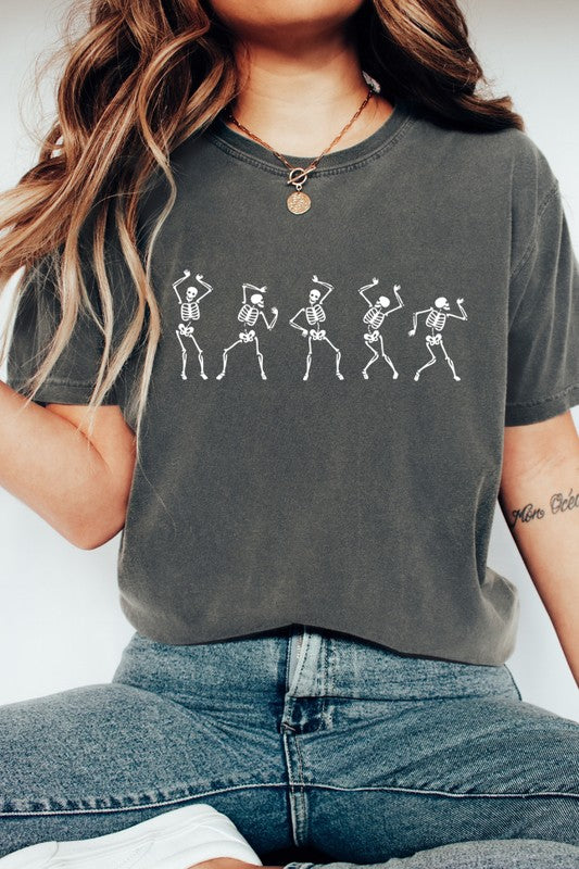 THE DANCING SKELETONS GRAPHIC TEE - PLUS