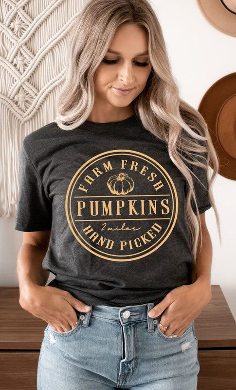 THE CLASSIC FARM FRESH PUMPKIN GRAPHIC TEE