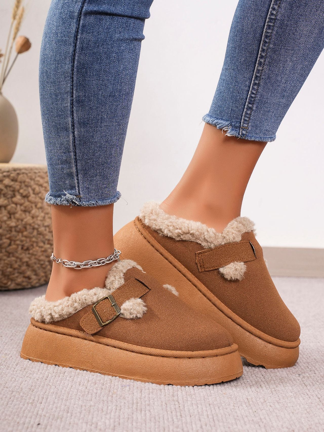 FUZZY BUCKLE PLATFORM SLIPPERS